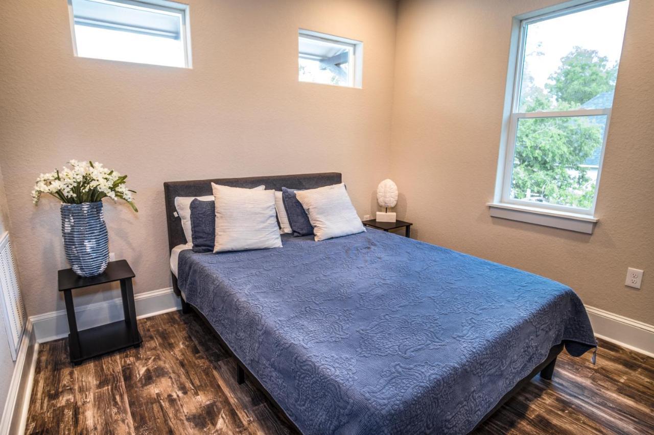 Beautiful Guest House On New Built Home Near Downtown سان أنطونيو المظهر الخارجي الصورة