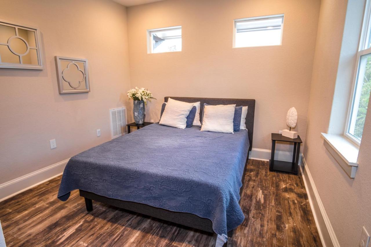 Beautiful Guest House On New Built Home Near Downtown سان أنطونيو المظهر الخارجي الصورة